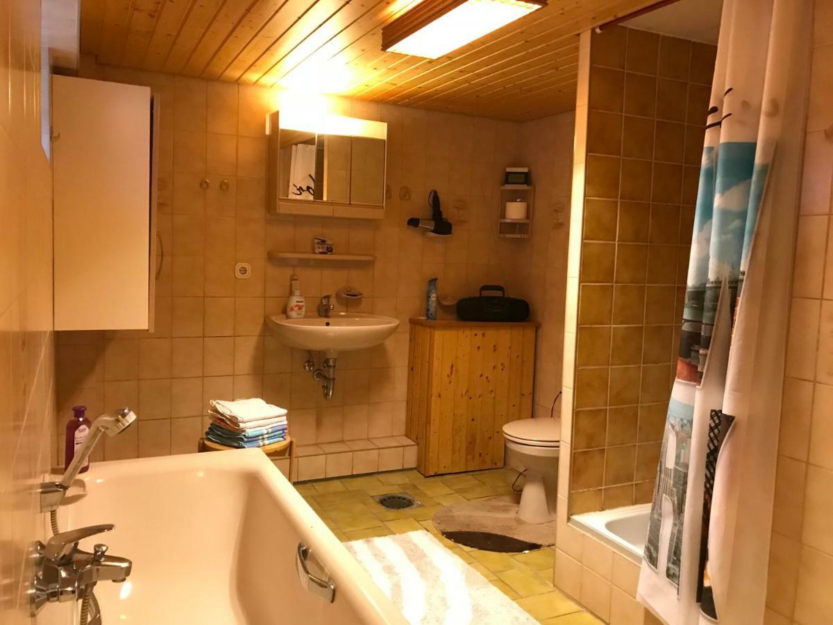Schoenes Kellerzimmer Mit Bad Appartement Mittelangeln Buitenkant foto