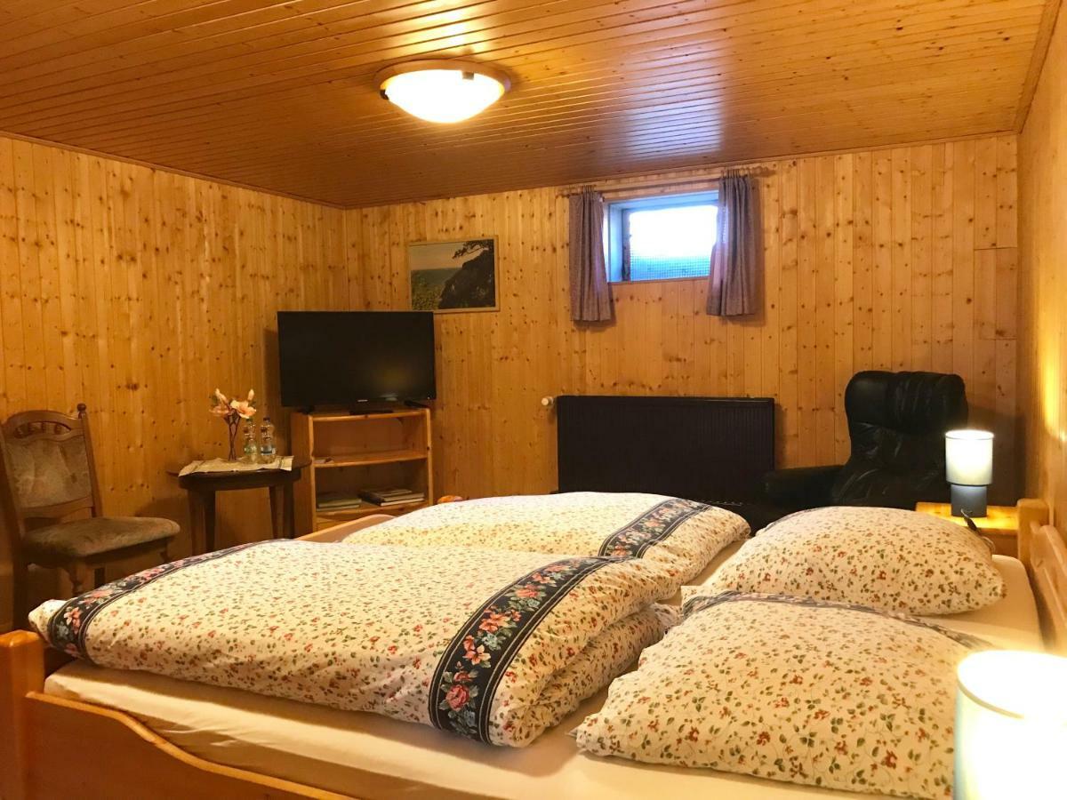 Schoenes Kellerzimmer Mit Bad Appartement Mittelangeln Buitenkant foto